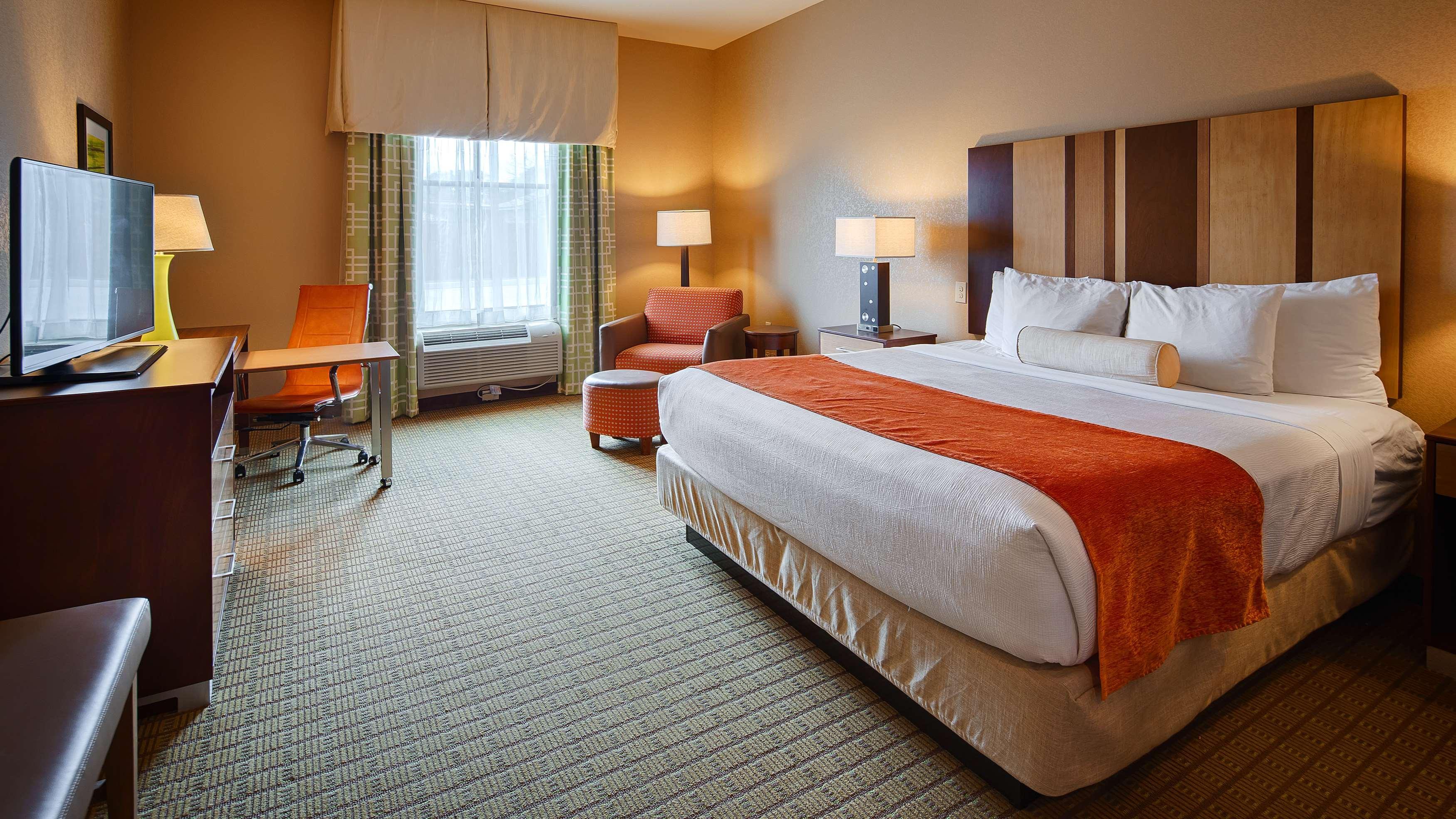 Best Western Plus Flatonia Inn Exterior photo