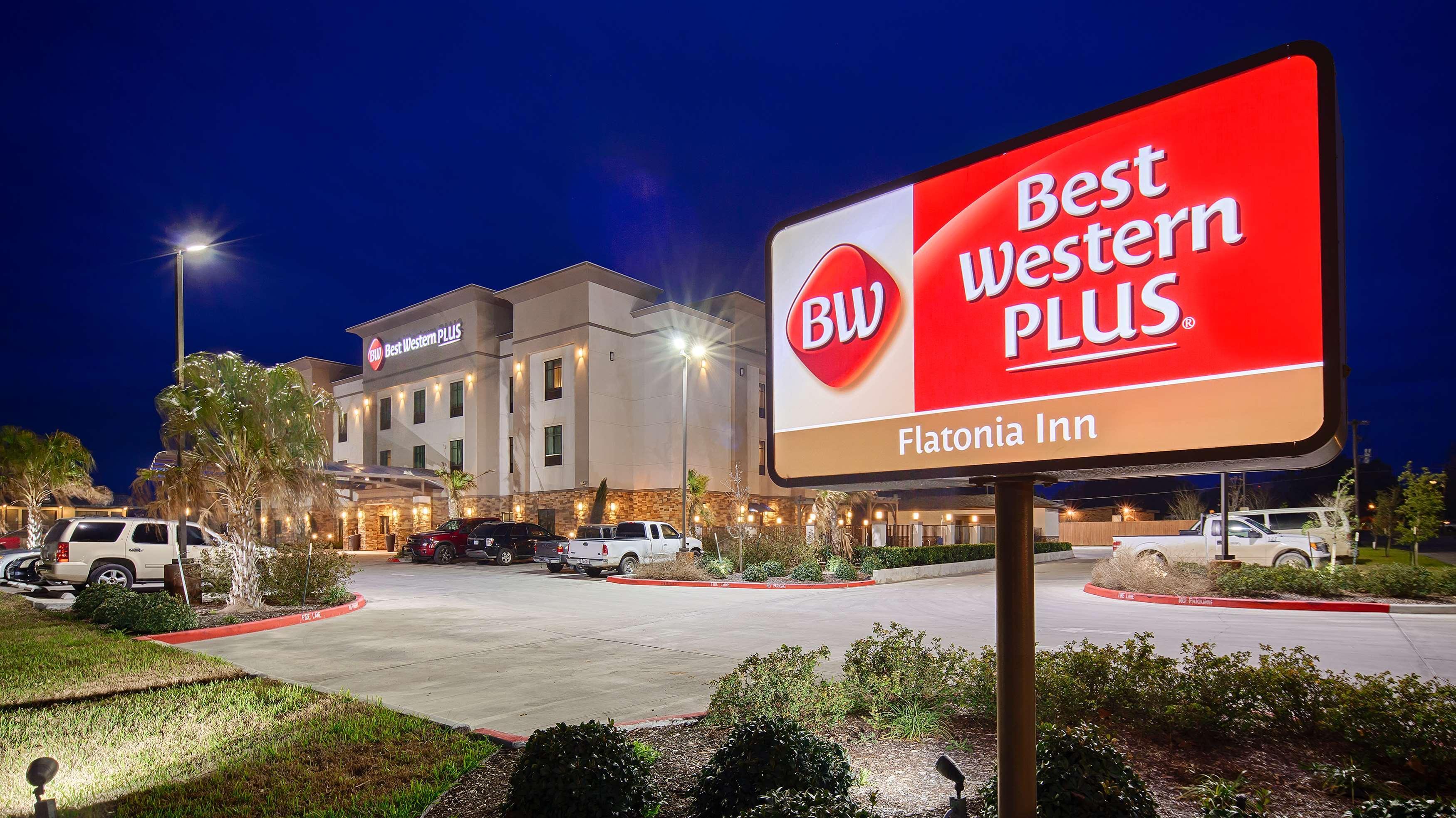 Best Western Plus Flatonia Inn Exterior photo
